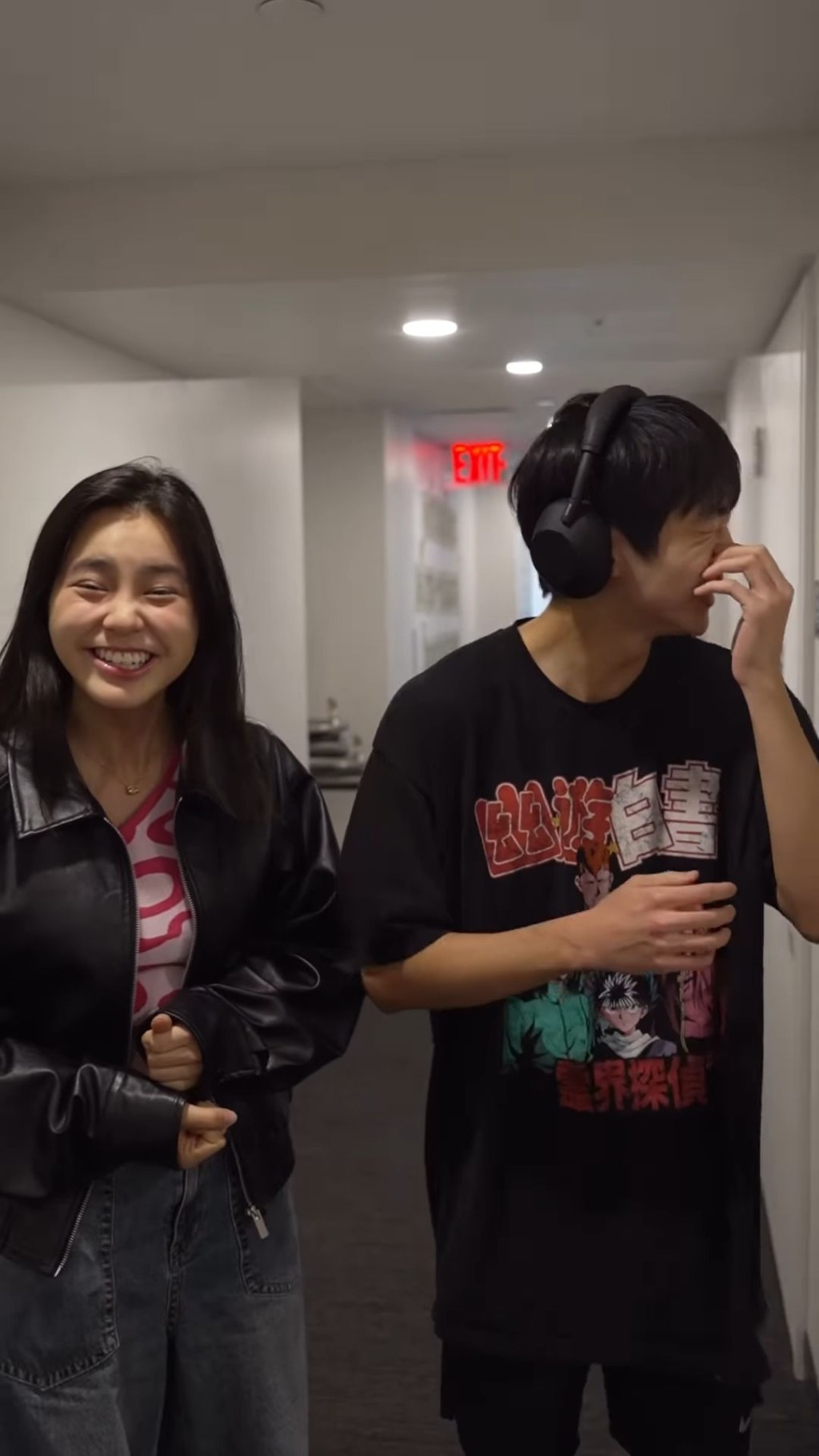 Calvin的魔性歌聲不單令姚焯菲笑到崩潰，連拍片的Ryan也忍不住笑。