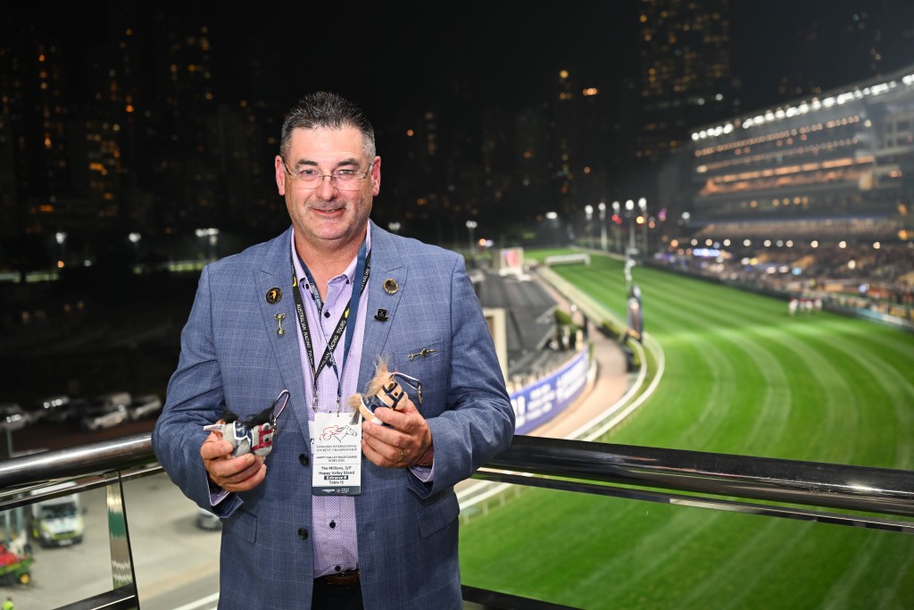 澳洲旅客Darryl Karp首次來港,今次來港14日將花費15萬港元。 澳洲旅客Darryl Karp首次來港,今次來港14日將花費15萬港元。