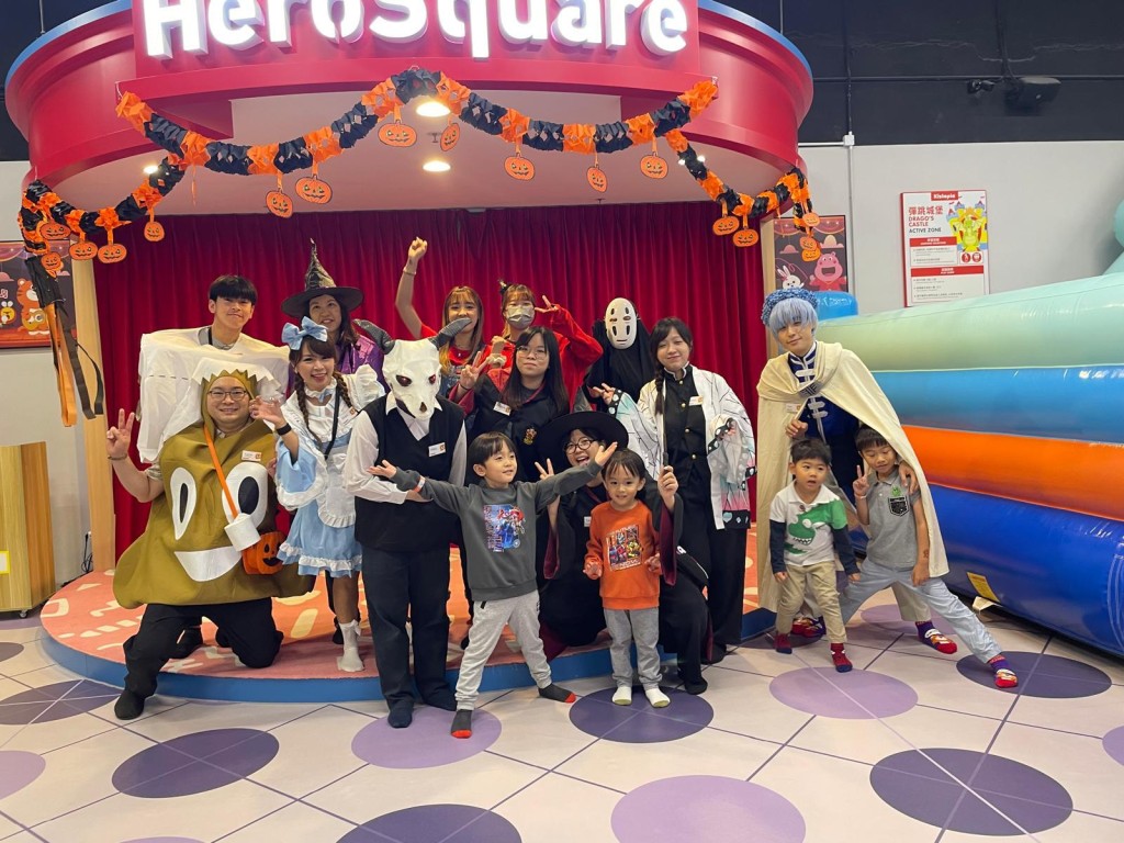 Playhouse變身成萬聖節遊樂場, 歡迎大人小朋友打扮不同造型到場。(圖片來源:Kiztopia) Playhouse變身成萬聖節遊樂場, 歡迎大人小朋友打扮不同造型到場。(圖片來源:Kiztopia)