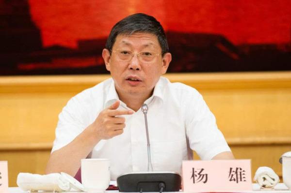 楊雄於2017年卸任上海市市長。