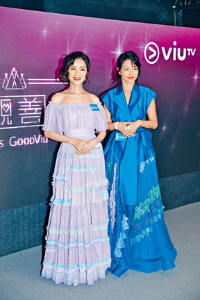 李绮虹（左）近年鲜有拍剧，曾为ViuTV拍摄综艺节目。