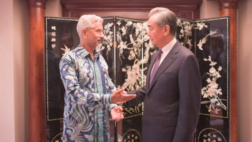 王毅在雅加達應約會見印度外長蘇傑生。外交部