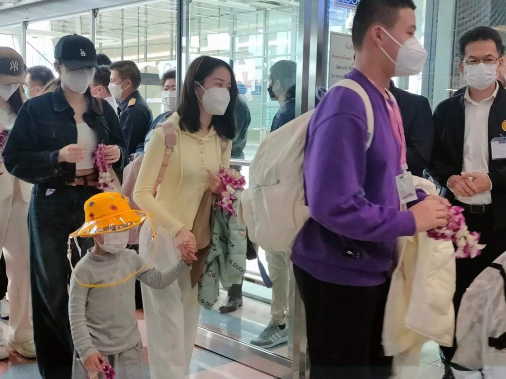 報道說，這批中國遊客是1月8日後首批前往泰國的中國遊客。