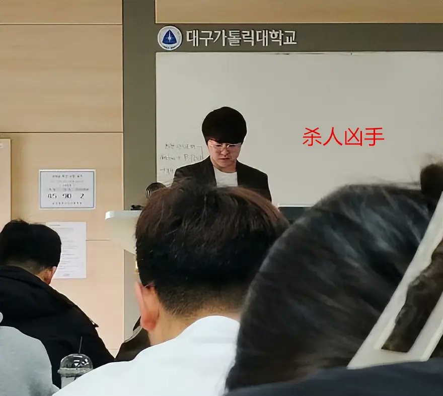 網上流出的疑犯照片。 網上流出的疑犯照片。
