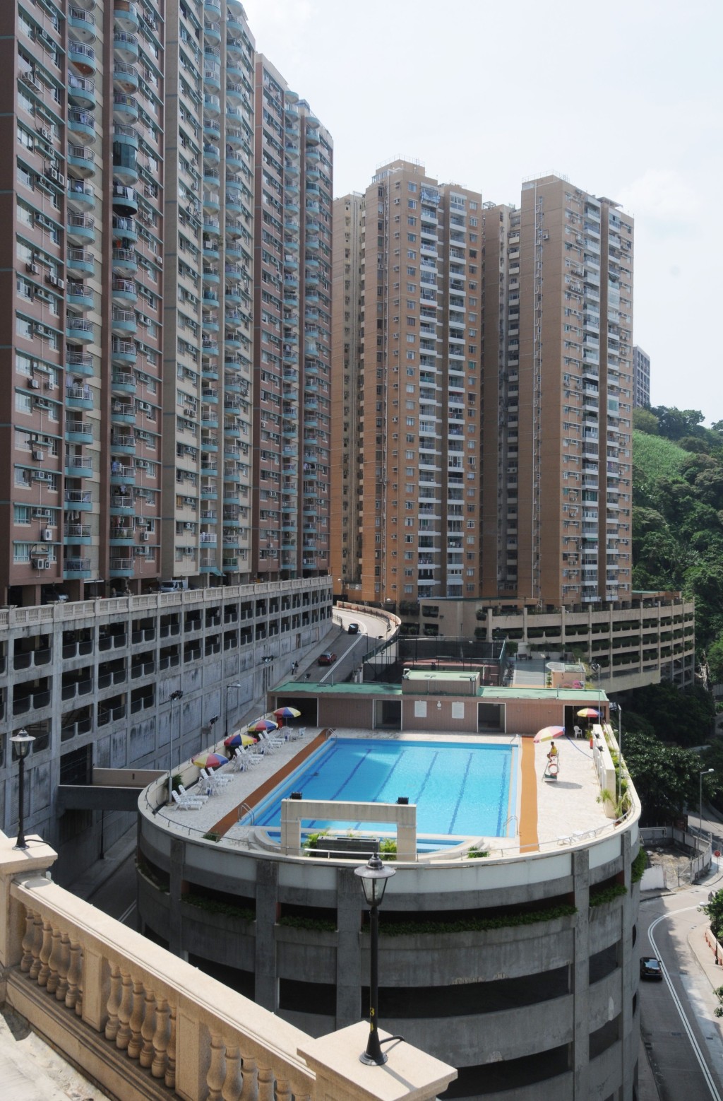 碧瑤灣由33座大廈組成,提供逾1500伙。
