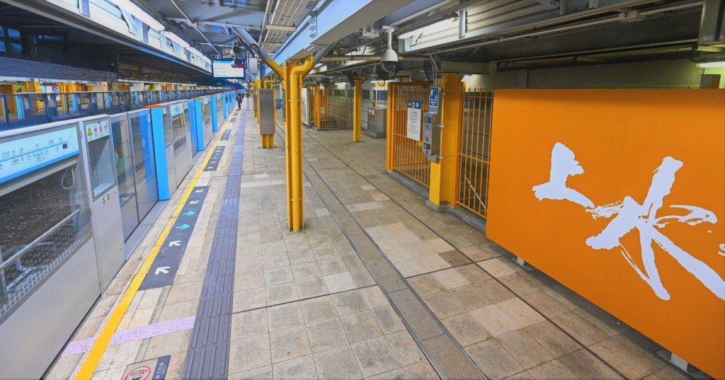 港铁完成沙田及上水站月台闸门工程。资料图片