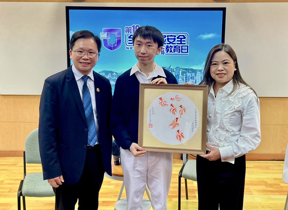 罗淑佩表示，国家安全是香港繁荣稳定的基石。罗淑佩fb