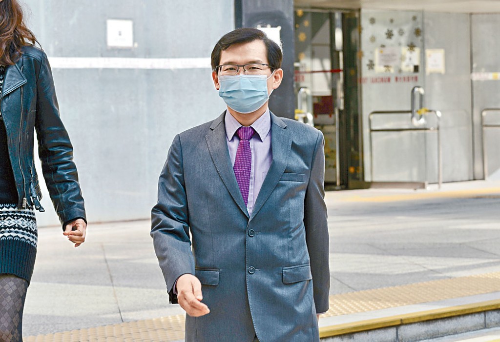 康宏環球前執董曹貴子涉嫌串謀詐騙被控,2020年獲裁定罪脫。