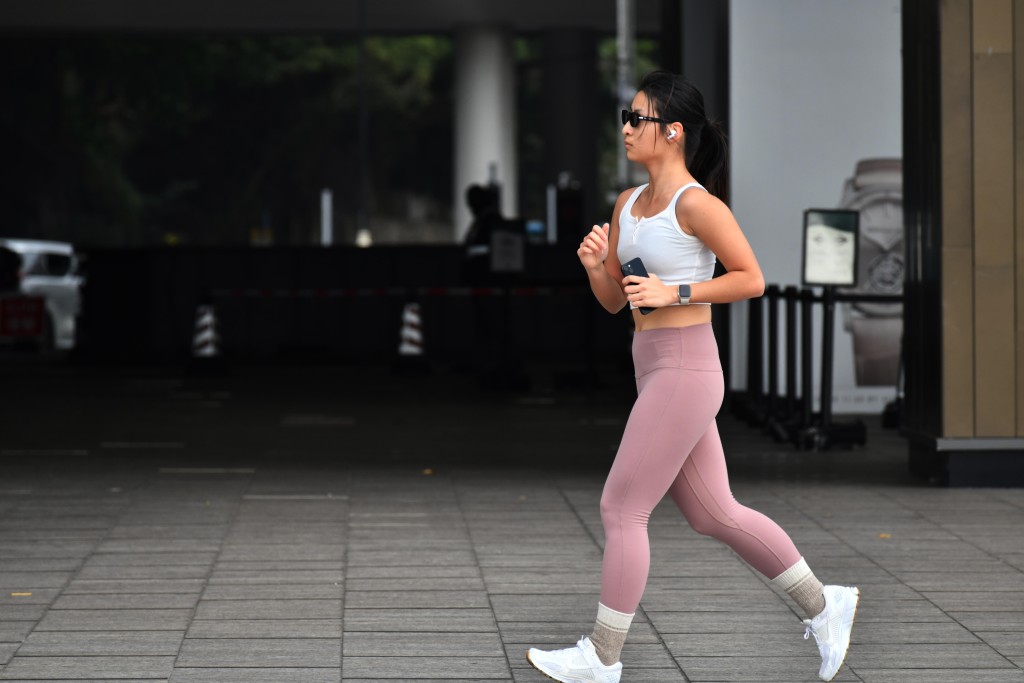 據九天天氣預測，明日（24日）起一連八日相對濕度高達95%。