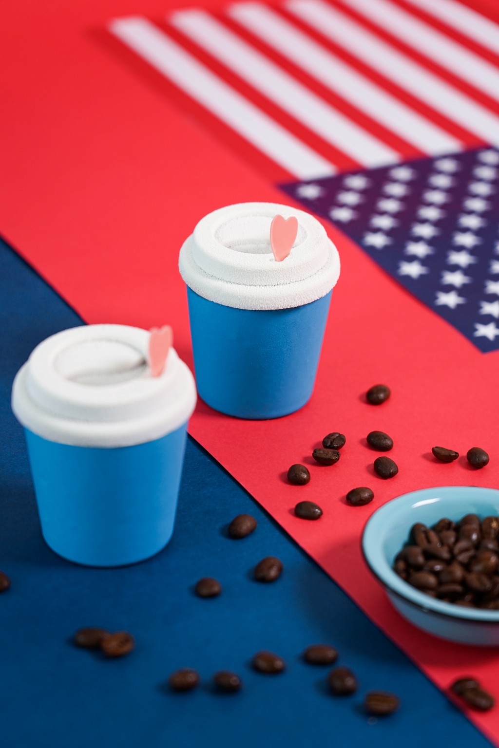 咖啡杯（各/$68）是經典意大利芝士蛋糕。