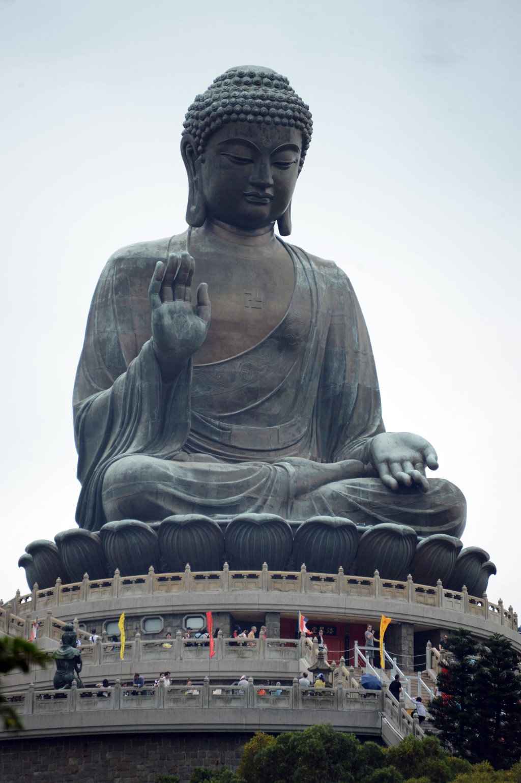 历时12年落成的庄严宏伟大佛，寓意香港稳定繁荣，国泰民安，世界和平。资料图片