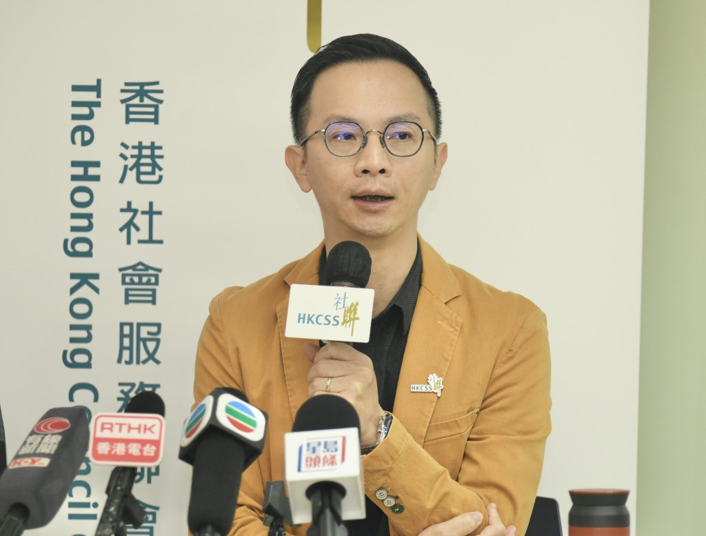 黃健偉指,政府必須建立一套生命管理及預設照顧計劃的政策框架。 黃健偉指,政府必須建立一套生命管理及預設照顧計劃的政策框架。