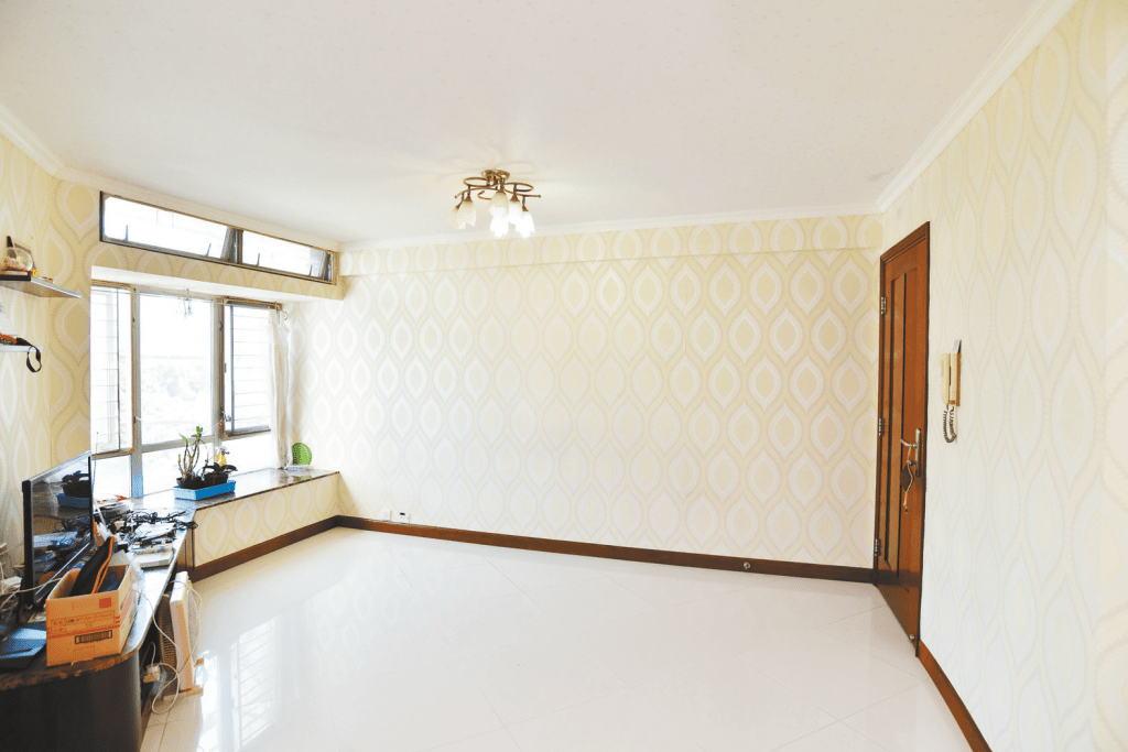 麗港城28座頂層連天台戶，實用面積687方呎，現以1130萬放售。