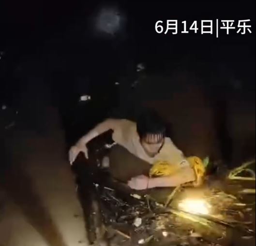 廣西漢暴雨夜釣墮桂江，漂流4小時逾30公里後獲救。