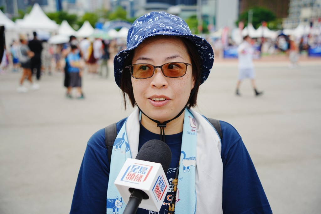 廖小姐早上7時許已經抵達現場，見到場內有5、6個熱氣球升起，感覺尚算理想。