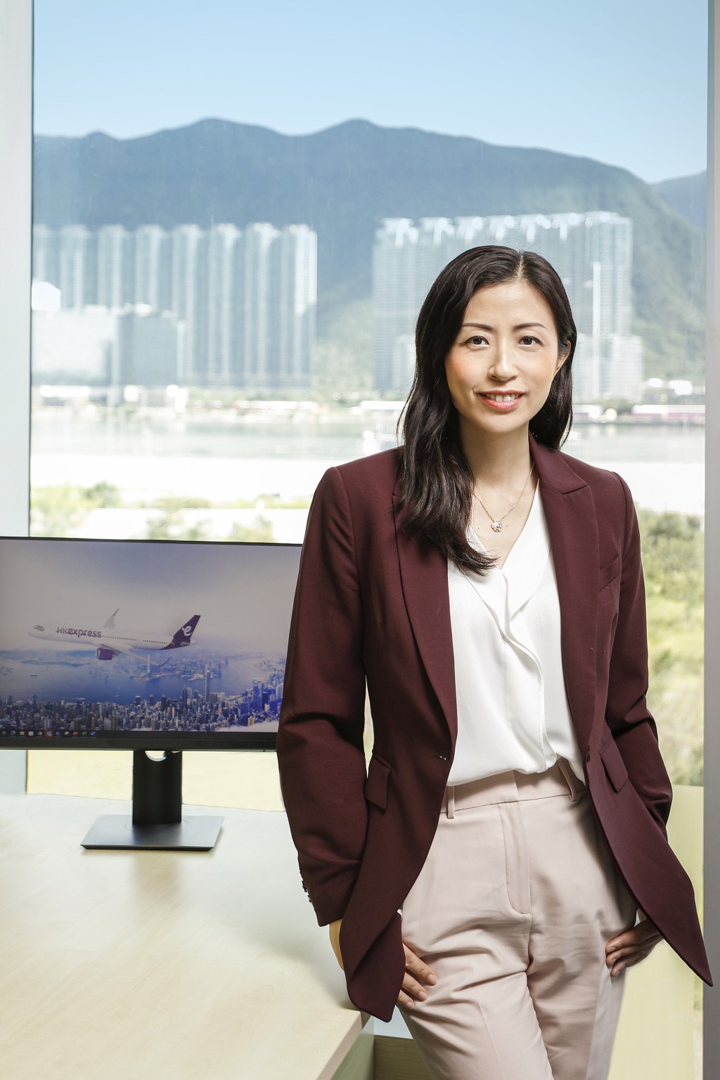 香港快运行政总裁毛洁琼去年4月上任，在国泰集团服务逾20年，于2019年至2023年期间出任国泰航空机舱服务总经理。