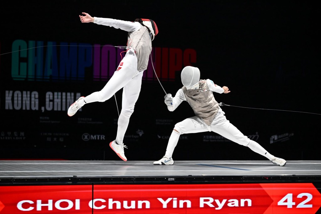 決賽第九輪蔡俊彥(左)對BIANCHI Guillaume(右)。吳艷玲攝 決賽第九輪蔡俊彥(左)對BIANCHI Guillaume(右)。吳艷玲攝
