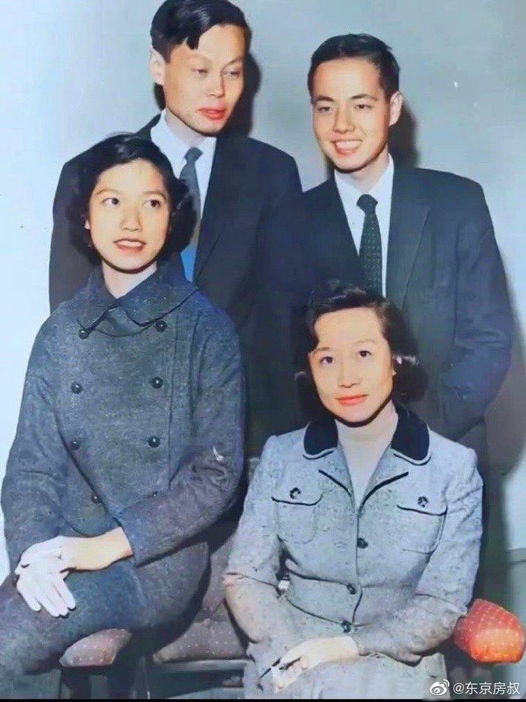 1957年，楊振寧和李政道 因宇稱不守恆 一起獲得了諾貝爾物理學獎，與家屬杜致禮、秦惠䇹同往瑞典斯德哥爾摩領獎。 網上圖片
