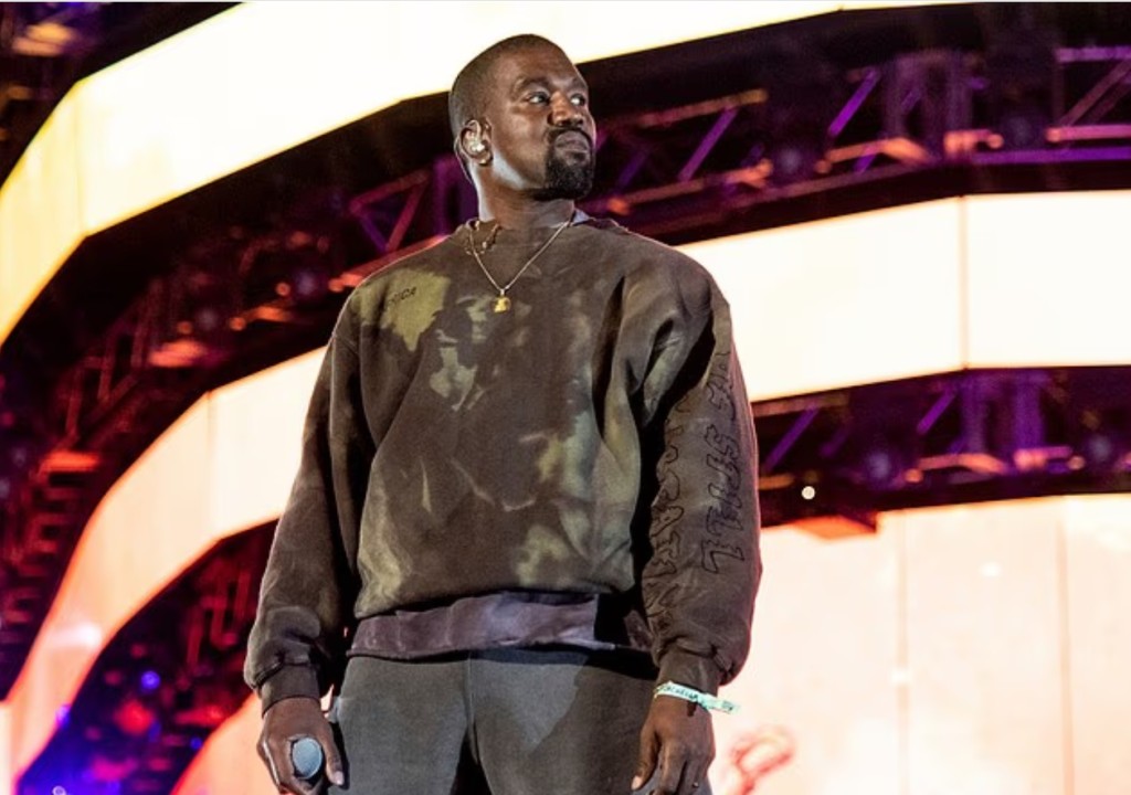 美國饒舌天王Kanye West原定今夏於英國Wireless音樂節擔任壓軸嘉賓,但他已遭英國內政部禁止入境。 美國饒舌天王Kanye West原定今夏於英國Wireless音樂節擔任壓軸嘉賓,但他已遭英國內政部禁止入境。
