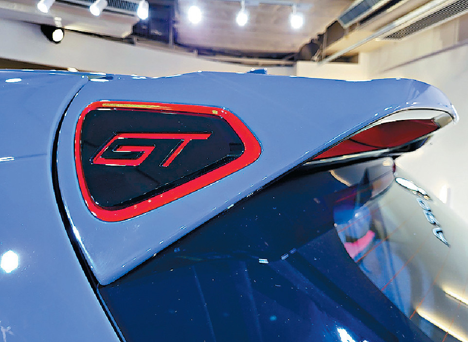 ■GT版配上大型專用尾翼。