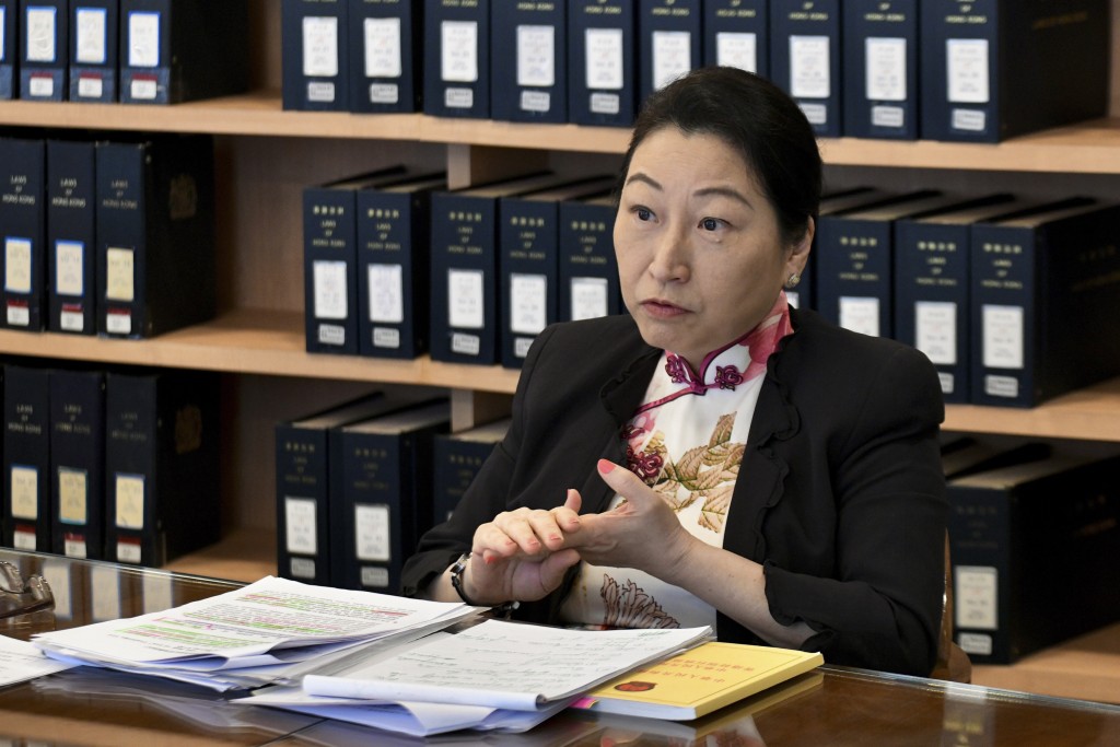 鄭若驊表示，律政司正積極探討和研究在大灣區實施「港資港法港仲裁」的可行性。資料圖片