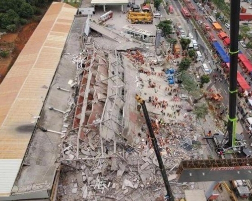 泉州酒店坍塌。網圖