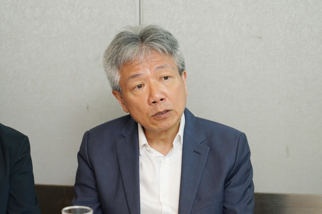 張仁良指出，傳授專業知識固然重要，但教導做人之道與正確價值觀更為關鍵。資料圖片