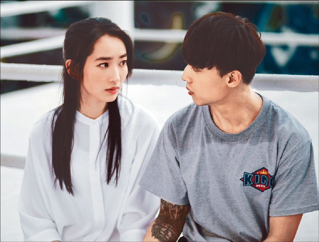 ■林愷鈴和AK喺《繩角》中發展純純的愛,所以咀戲欠奉。 ■林愷鈴和AK喺《繩角》中發展純純的愛,所以咀戲欠奉。