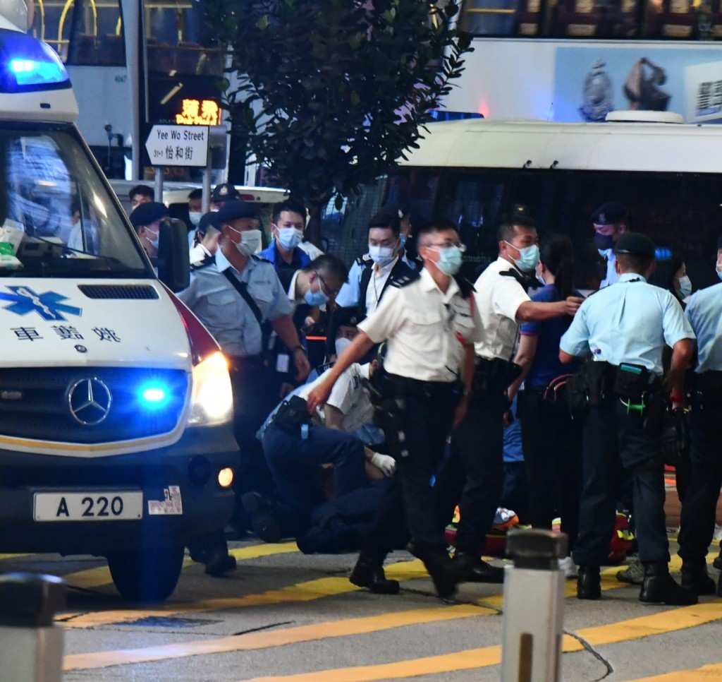 警務處長蕭澤頤到場了解情況。