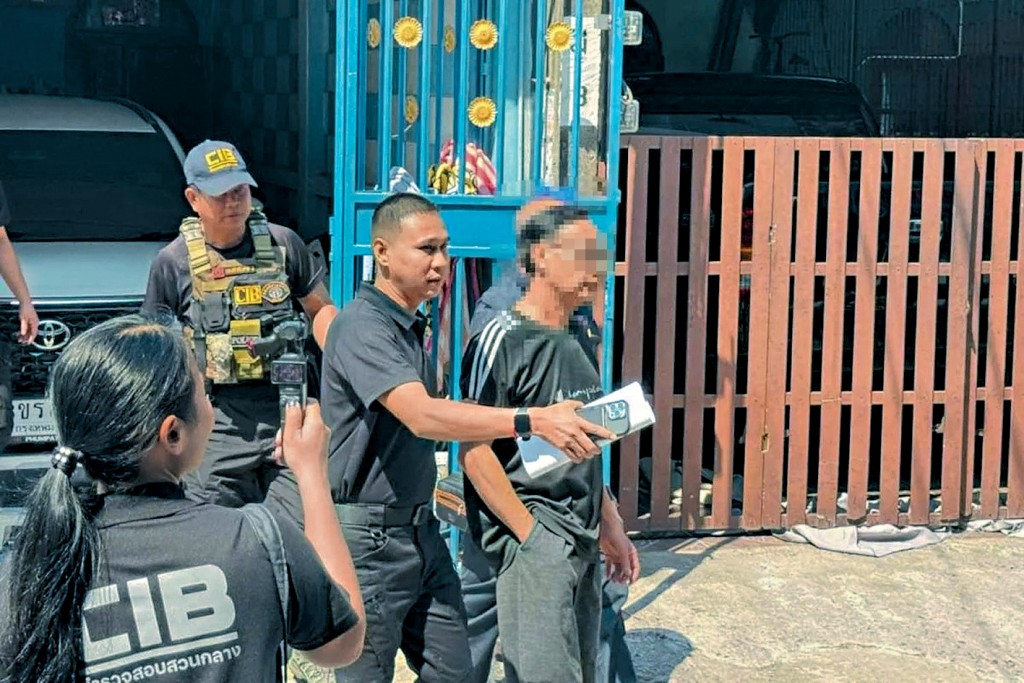 泰國警方在曼谷逮捕涉嫌謀殺潛逃離港37年、現年62歲的香港男子梅耀強。