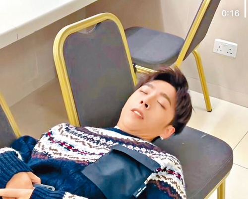 ■Edan密密開工，嚴重睡眠不足。