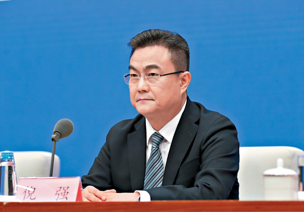 中共海南省委秘書長倪強受查。