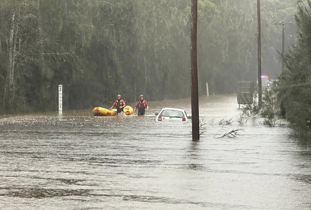 新南威尔斯州部分地区连日暴雨后，河水持续上涨。网上图片