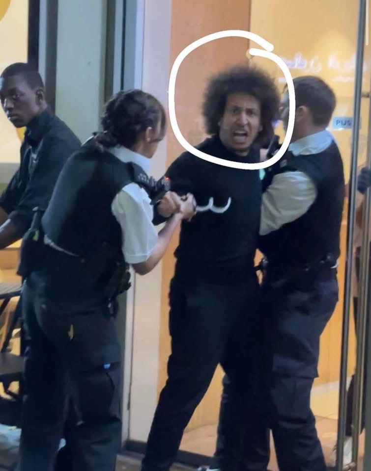 阿卜杜卡迪爾(Ahmed Abdelkader)在倫敦一度被捕。 fb / Abdullah Mohamed 阿卜杜卡迪爾(Ahmed Abdelkader)在倫敦一度被捕。 fb / Abdullah Mohamed