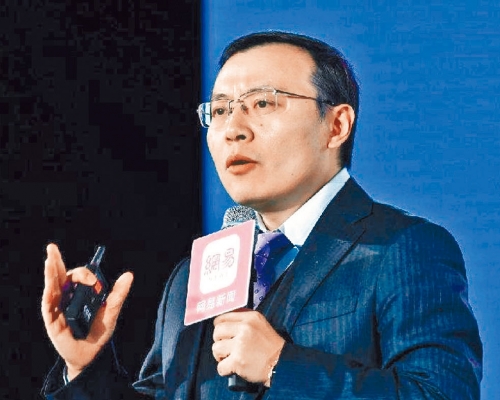 前恒大集團首席經濟學家兼恒大經濟研究院院長任澤平，昨日發文回應近日網絡流傳的非議。