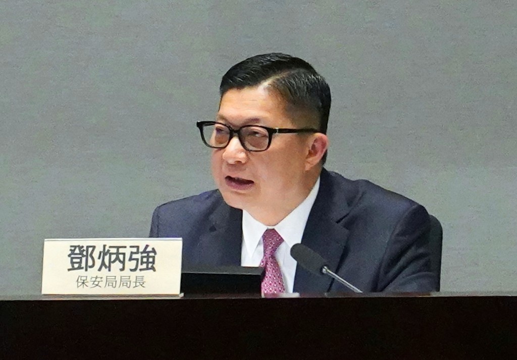 鄧炳強澄清，40億預算中，用於採購鏡頭的費用僅佔約1%，即5,200萬元。資料圖片