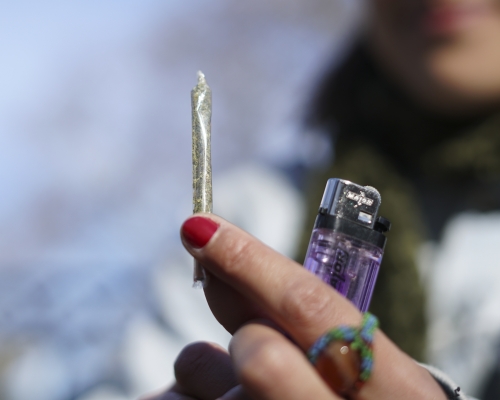 大麻為每公克1.3美元。美聯社