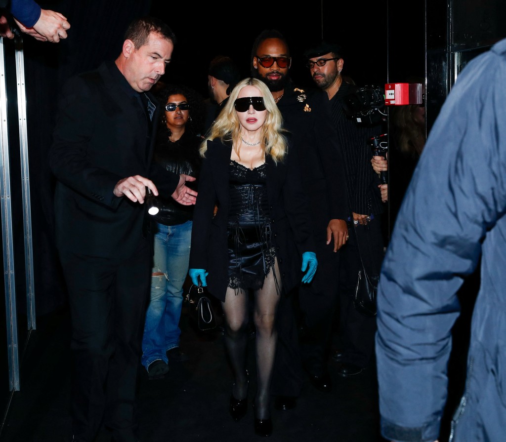 乐坛天后麦当娜（Madonna）将在世杯决赛半场骚献唱。路透社