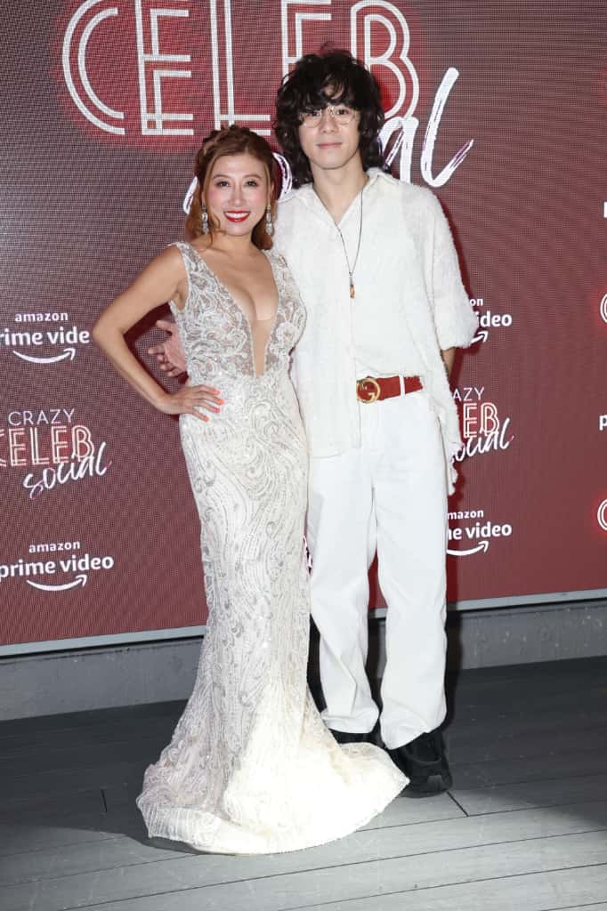 劉晨芝  曾比特