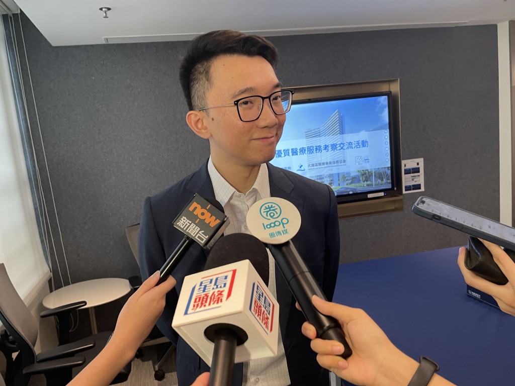 新風天域執行董事、大灣區首席運營官蕭毅晃指，注意到港人北上治療癌症需求很大。(蕭博禧攝)
