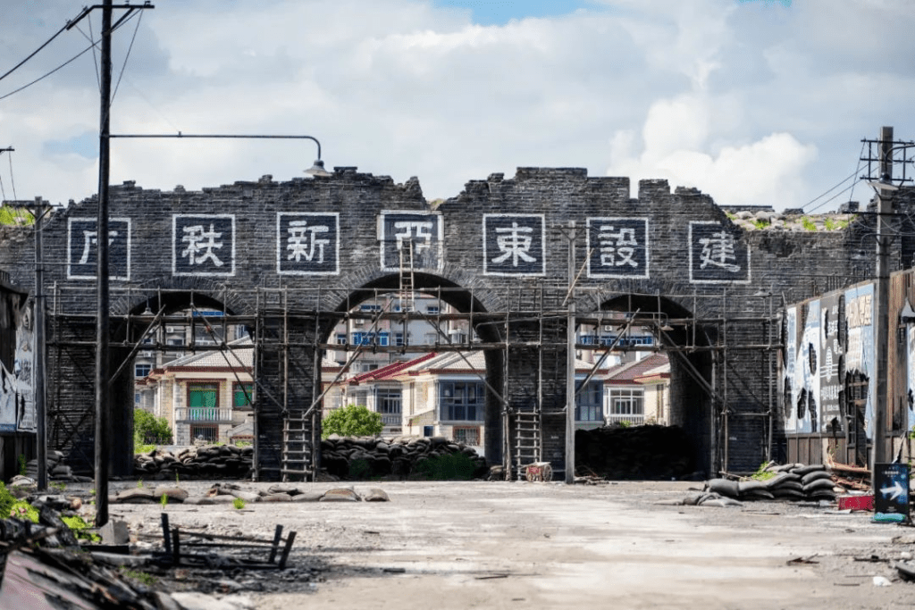 《南京照相館》核心拍攝地,上海影視樂園1:1複製了場景。 「上海松江」微信公眾號 《南京照相館》核心拍攝地,上海影視樂園1:1複製了場景。 「上海松江」微信公眾號