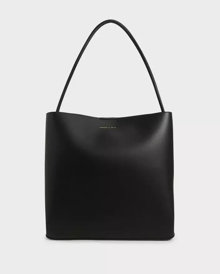 Charles & Keith Double Handle Tote Bag 定價$79.9玻元，約$500港幣。（圖片來源：Charles & Keith 官網）