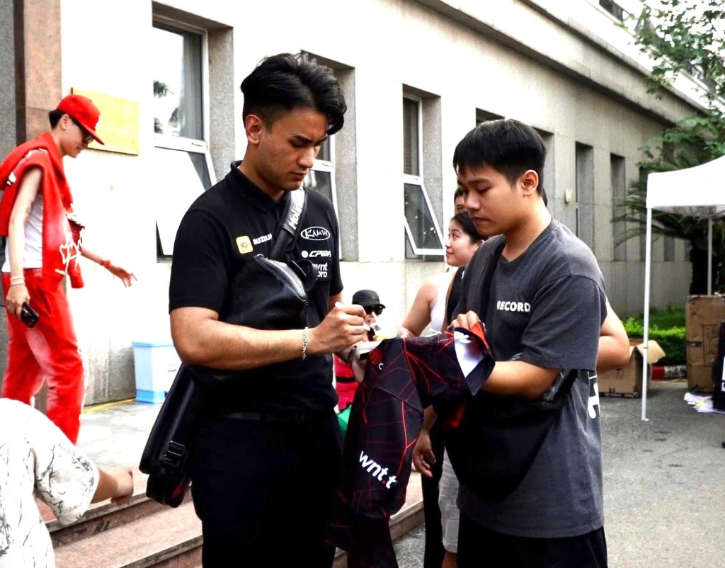 Robbie在越南打了4站比賽,吸納了不少球迷。Robbie FB圖 Robbie在越南打了4站比賽,吸納了不少球迷。Robbie FB圖