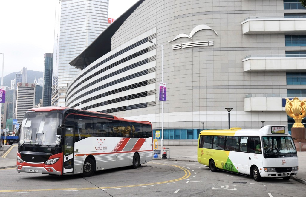 政府向本地公用、商用車船及相關工商業用戶提供每公升3元的折扣。