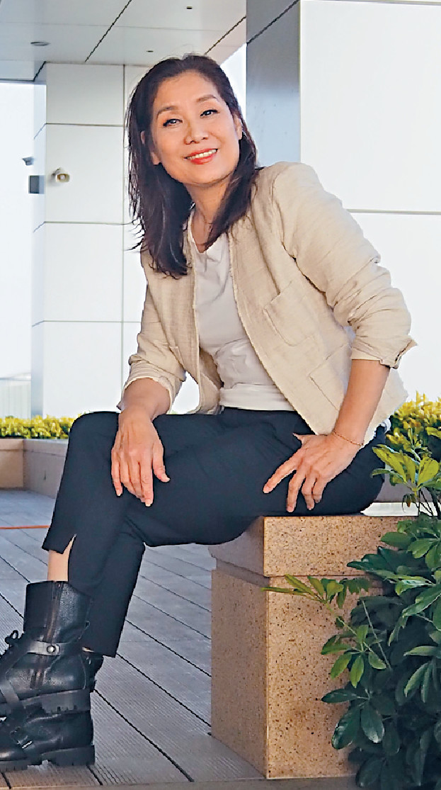 ■盼盼姐首次做主持大谈电影事。
