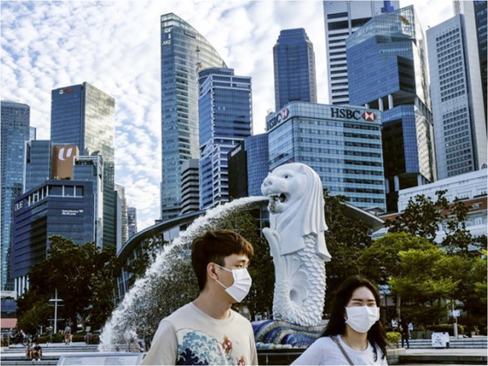 新加坡排第二，擁15,725伙物業，價值估計72億英鎊(約684億港元)。