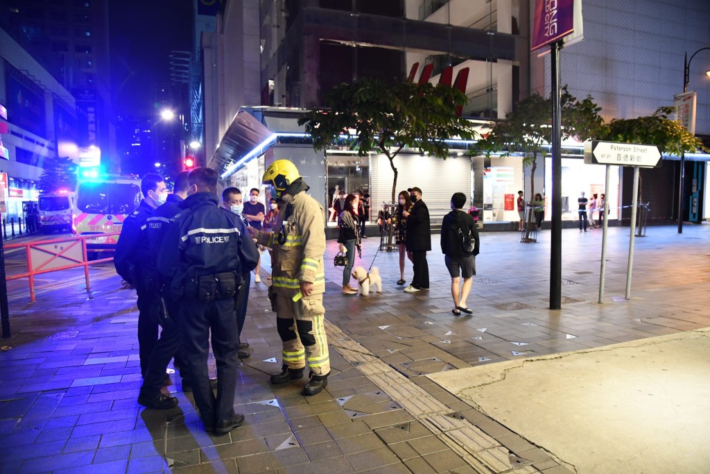 警員及消防調查。