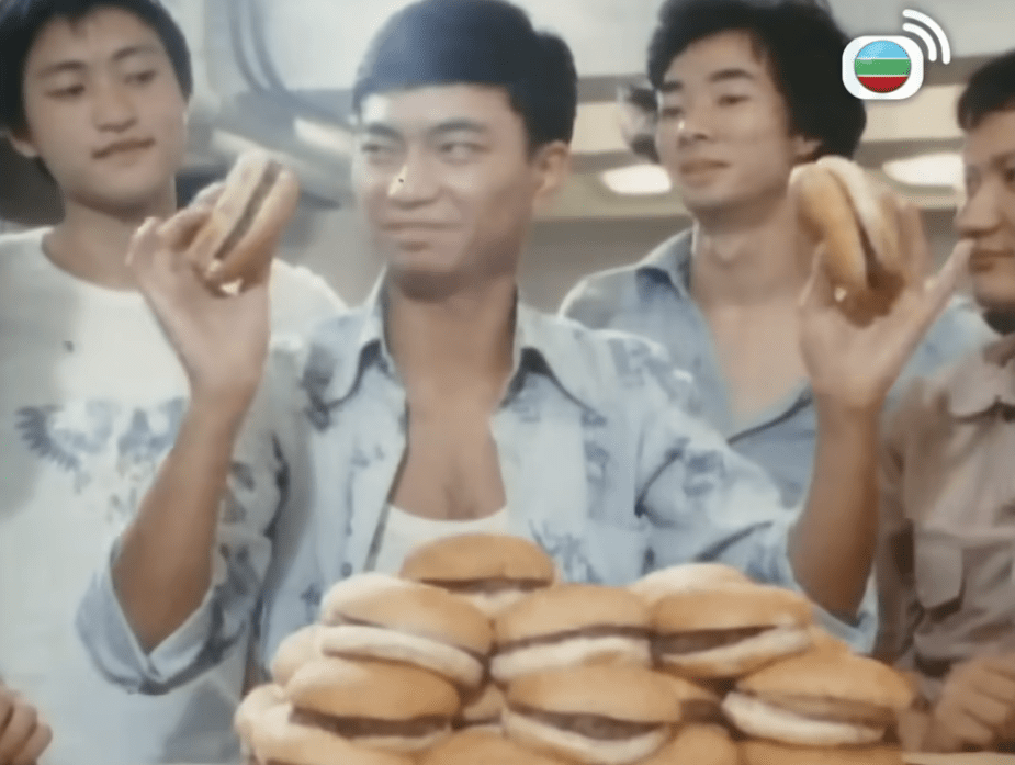 阿燦拍經典劇《網中人》。 阿燦拍經典劇《網中人》。