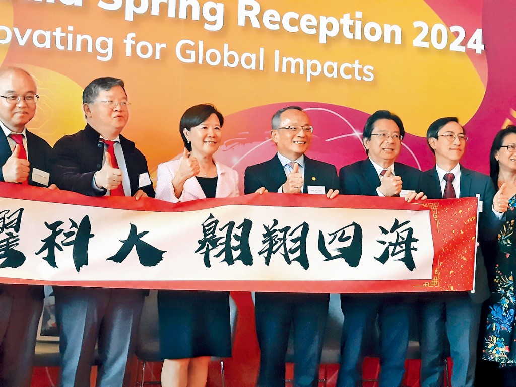 葉玉如表示正籌備成立醫學院，開辦學士後的學士醫學課程，擬於初期設50個學額。