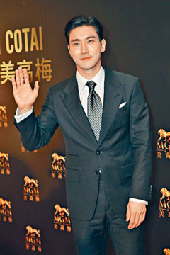 崔始源已为事件道歉，但fans仍不收货。